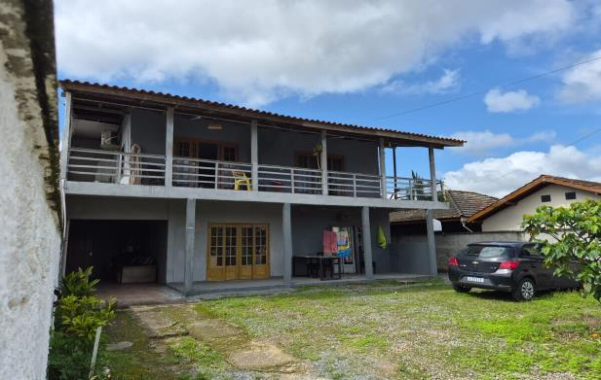 Casa no Morro do Meio (foto 5 de 8)