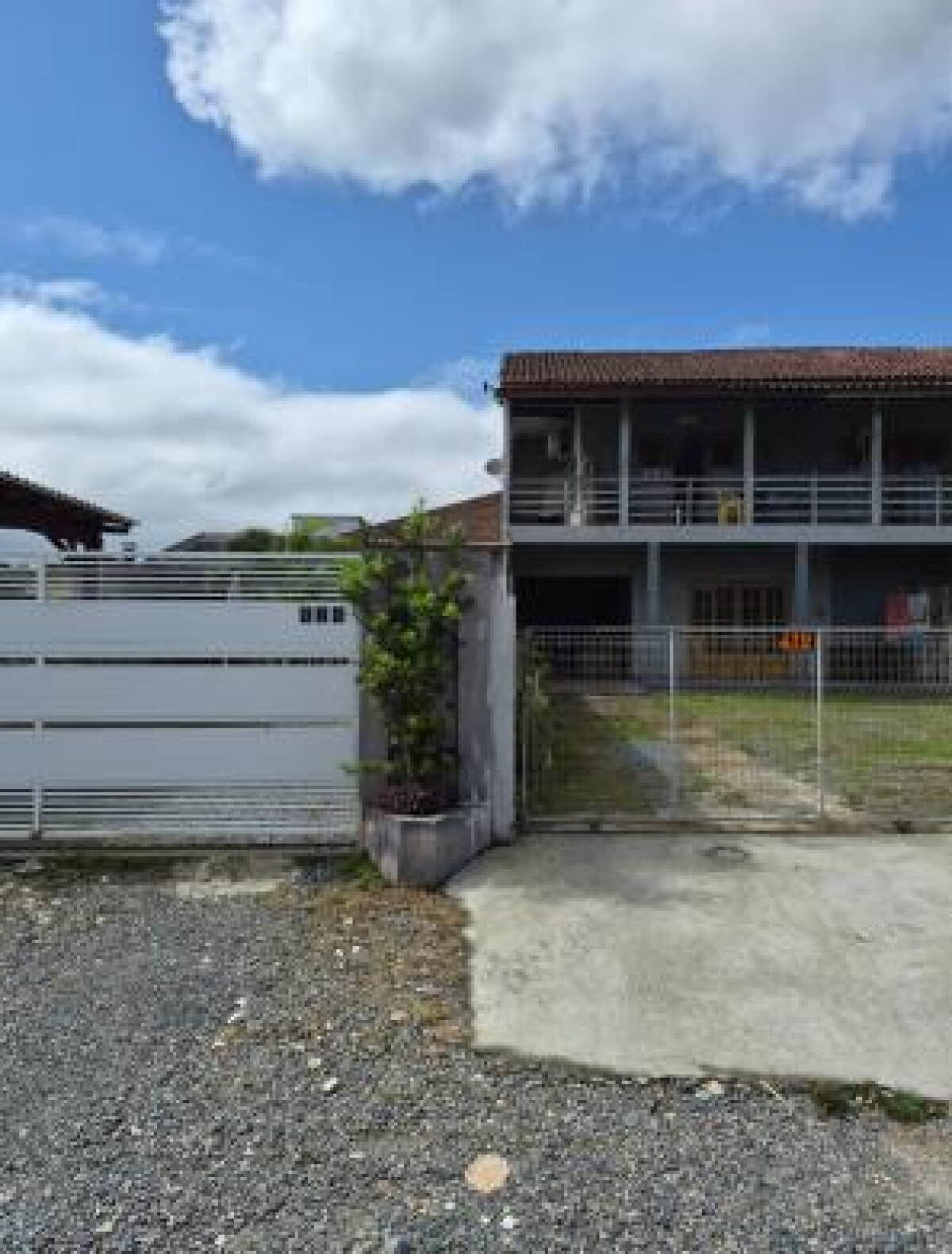 Casa no Morro do Meio (foto 3 de 8)