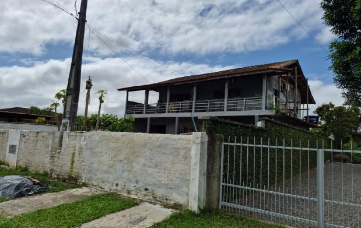 Casa no Morro do Meio (foto 8 de 8)