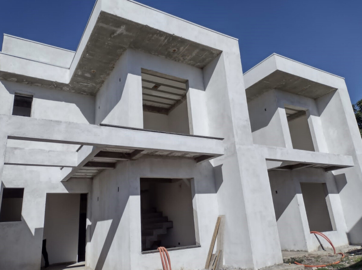 Casa no Pinheirinho (foto 2 de 2)