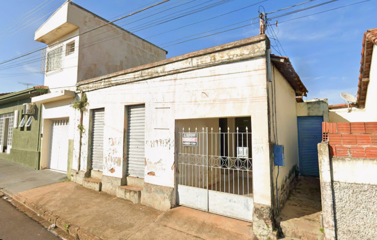 Casa no Centro em Dois Córregos/SP — foto 1