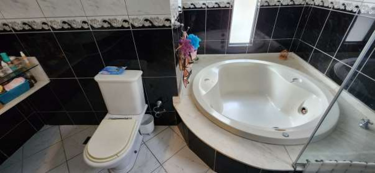Casa no Xaxim (foto 12 de 21)