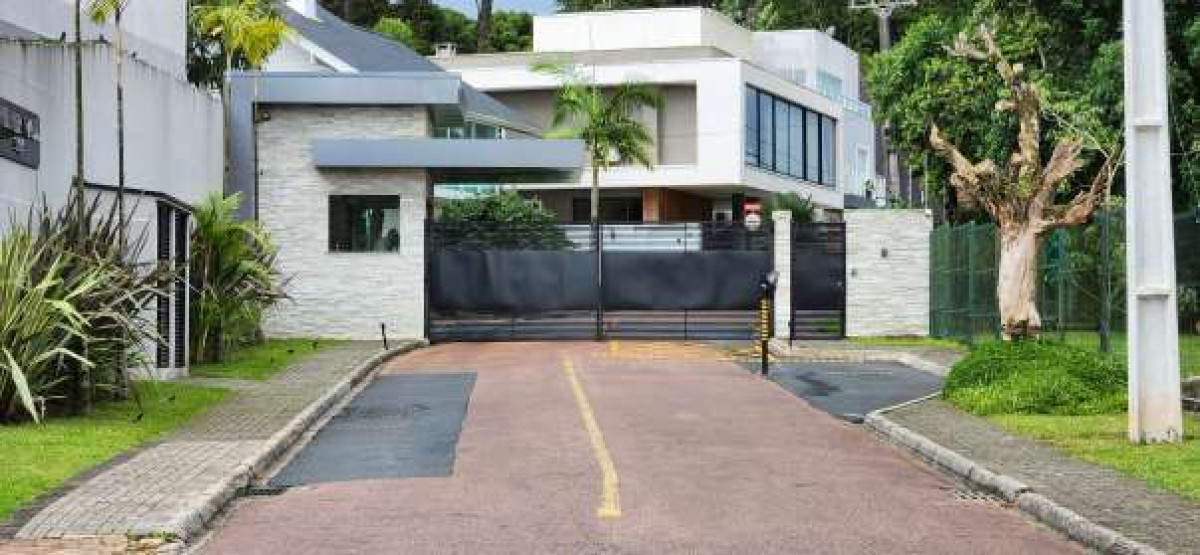 Casa no Xaxim (foto 3 de 21)