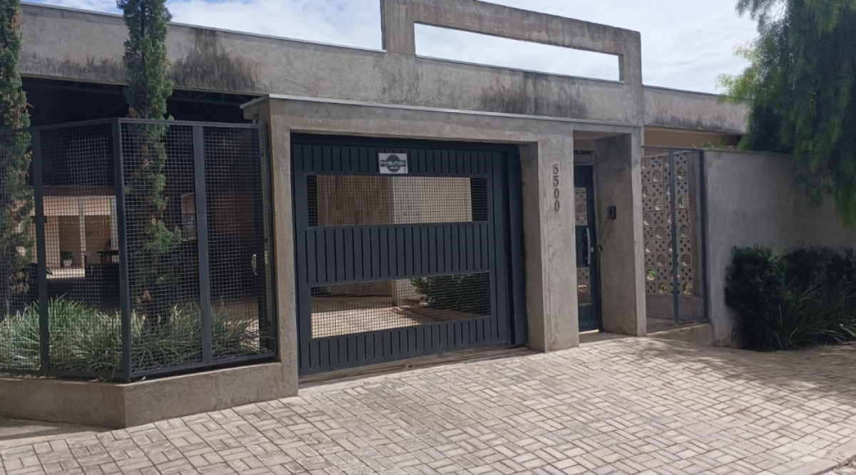 Casa no Zona II em Umuarama/PR — foto 1